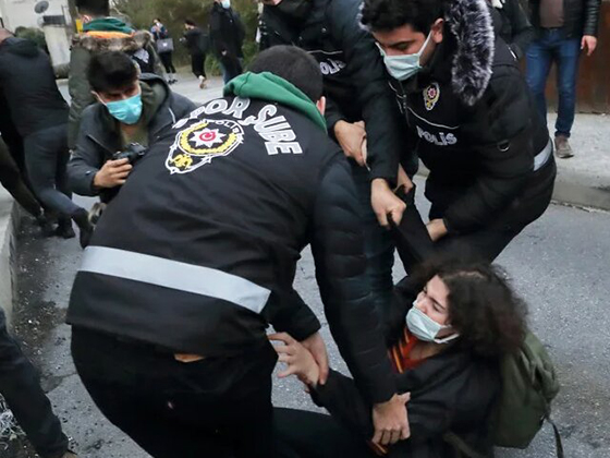 В Турции задержаны участники студенческих протестов